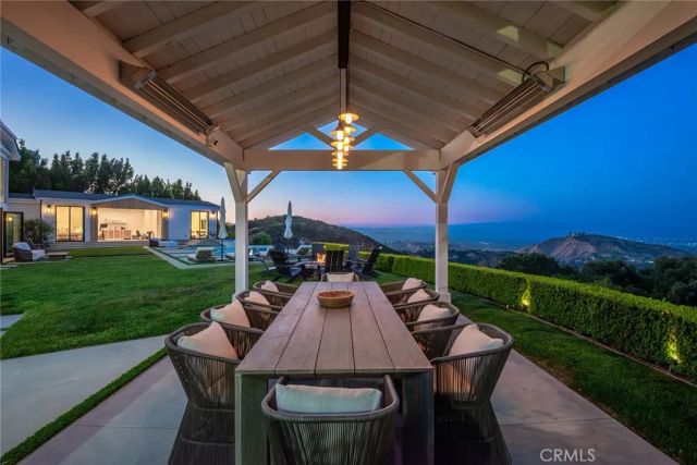 24011 Alder Place, Calabasas, CA 91302
