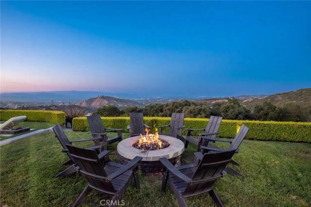 24011 Alder Place, Calabasas, CA 91302