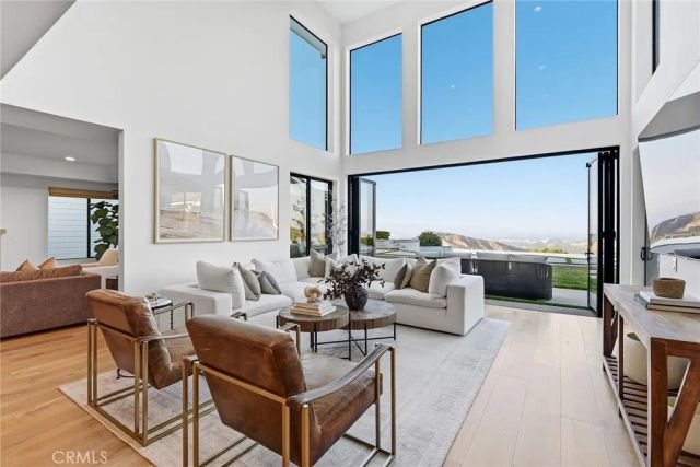 24011 Alder Place, Calabasas, CA 91302
