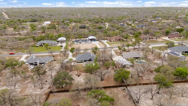 141 Hidden Pond, Adkins, TX 78101