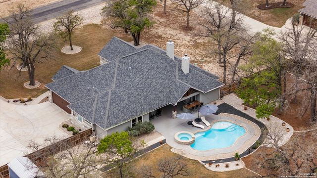 141 Hidden Pond, Adkins, TX 78101