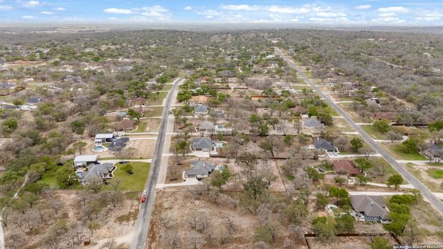 141 Hidden Pond, Adkins, TX 78101