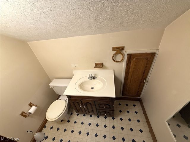 10302 State Road, North Royalton, OH 44133