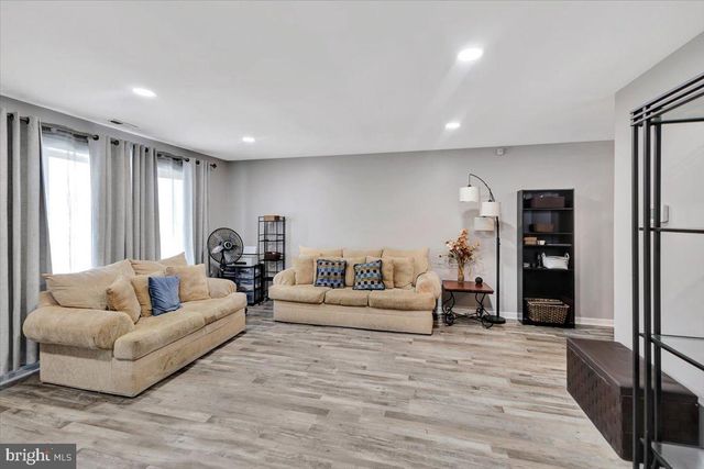 6677 SPRING MILL, Baltimore, MD 21207