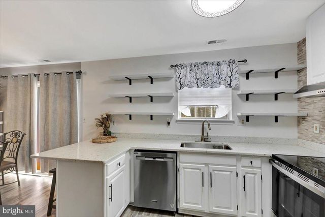 6677 SPRING MILL, Baltimore, MD 21207