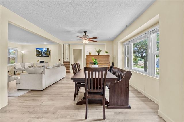 105 Tuscarora Lane, Lake Winnebago, MO 64034