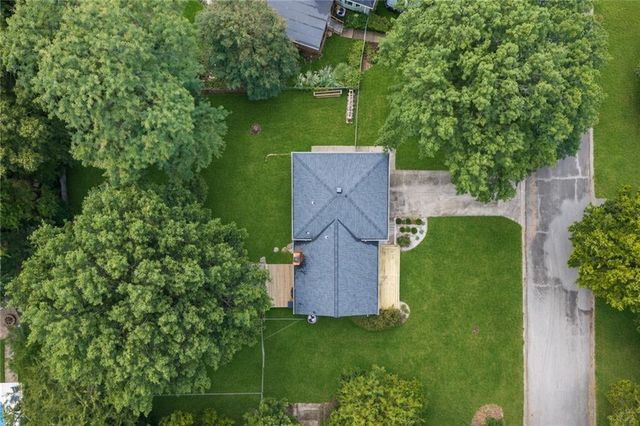 105 Tuscarora Lane, Lake Winnebago, MO 64034
