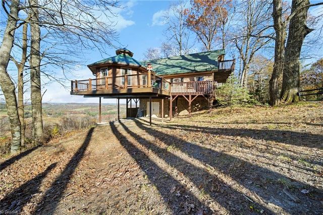 1902 Brown Road, Sparta, NC 28675