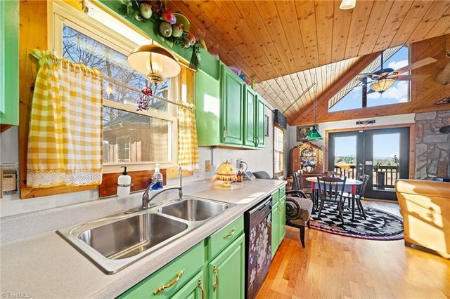 1902 Brown Road, Sparta, NC 28675