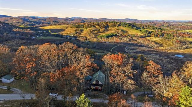 1902 Brown Road, Sparta, NC 28675