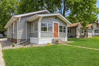 1141 Douglas Avenue, Des Moines, IA 50313