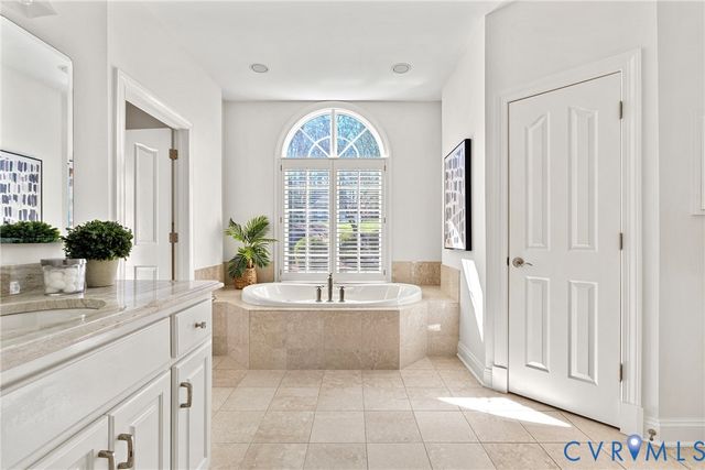 5304 Beechwood Point Ct, Midlothian, VA 23112