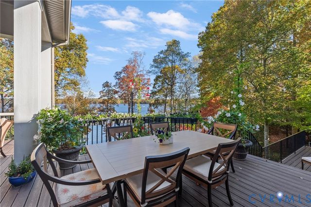 5304 Beechwood Point Ct, Midlothian, VA 23112