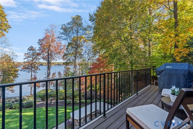 5304 Beechwood Point Ct, Midlothian, VA 23112