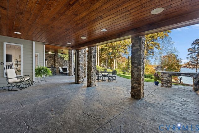 5304 Beechwood Point Ct, Midlothian, VA 23112