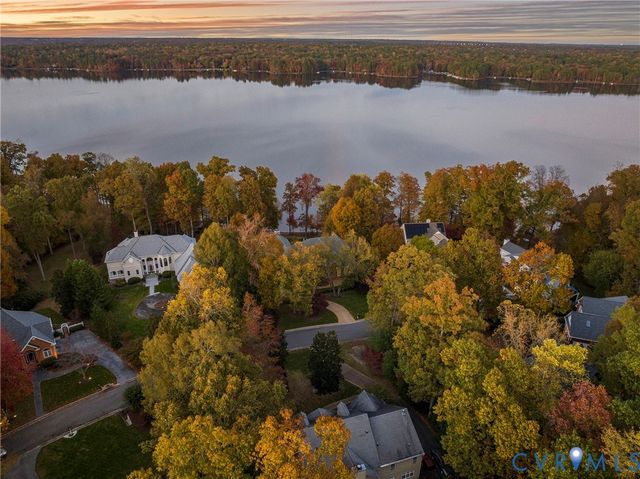 5304 Beechwood Point Ct, Midlothian, VA 23112