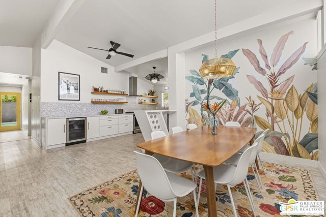 547 N Sunrise Way, Palm Springs, CA 92262