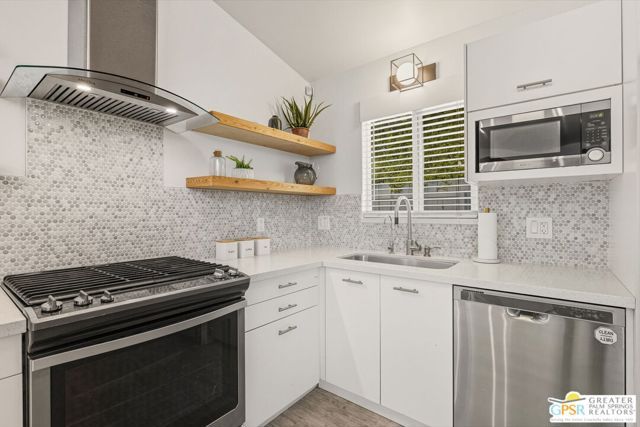 547 N Sunrise Way, Palm Springs, CA 92262