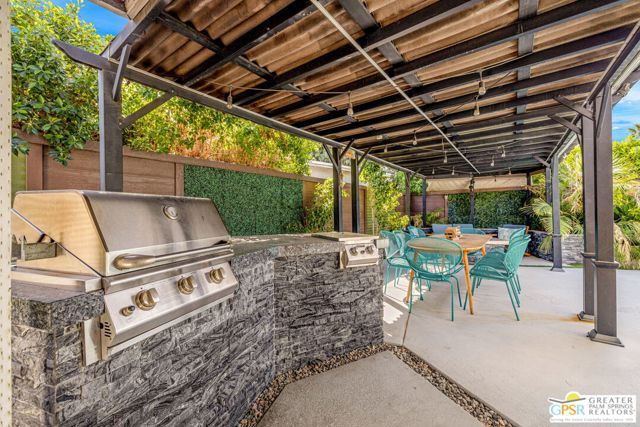 547 N Sunrise Way, Palm Springs, CA 92262