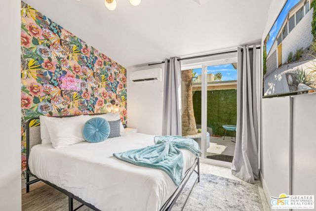 547 N Sunrise Way, Palm Springs, CA 92262