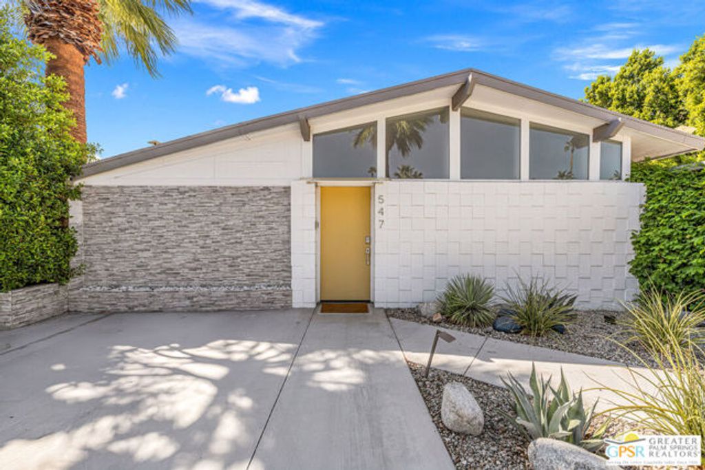 547 N Sunrise Way, Palm Springs, CA 92262