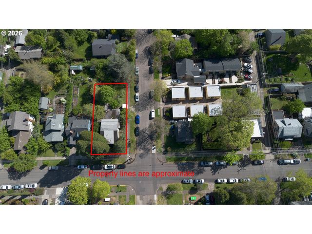 1410 E 20TH Ave, Eugene, OR 97403