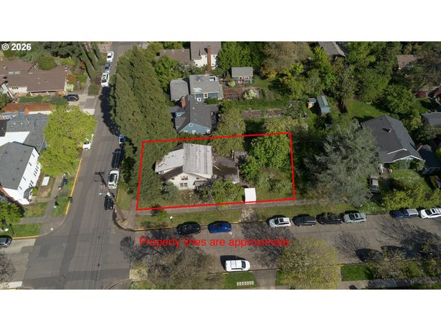 1410 E 20TH Ave, Eugene, OR 97403