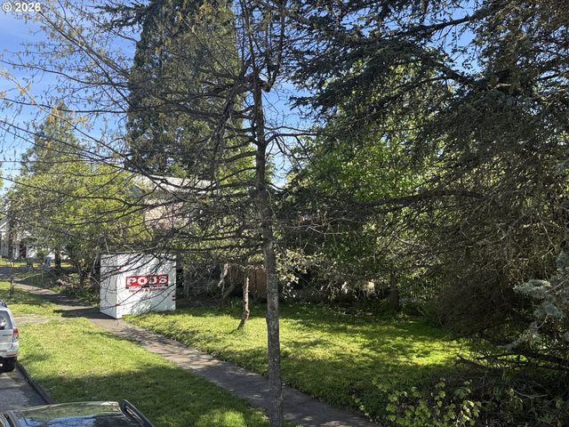 1410 E 20TH Ave, Eugene, OR 97403