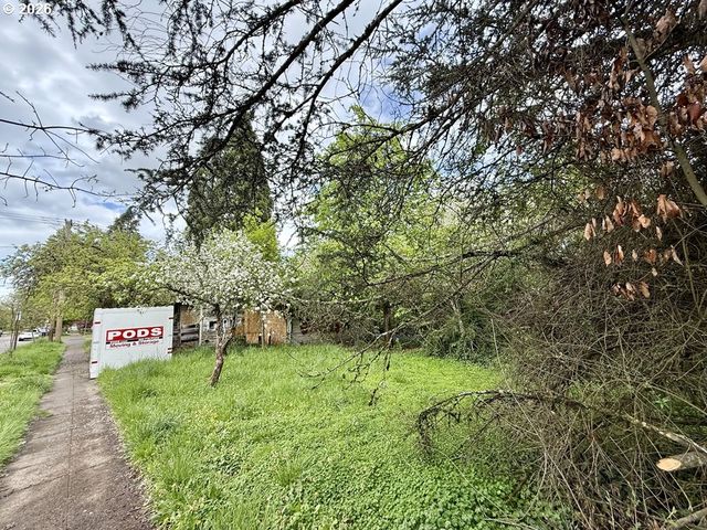 1410 E 20TH Ave, Eugene, OR 97403