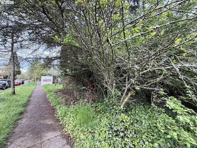 1410 E 20TH Ave, Eugene, OR 97403