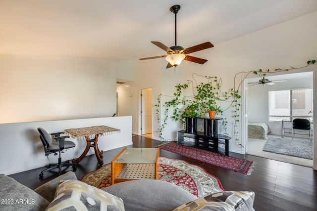 2022 E WAHALLA Lane, Phoenix, AZ 85024