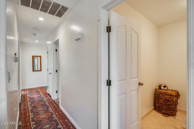 2022 E WAHALLA Lane, Phoenix, AZ 85024