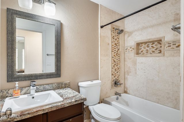 2022 E WAHALLA Lane, Phoenix, AZ 85024