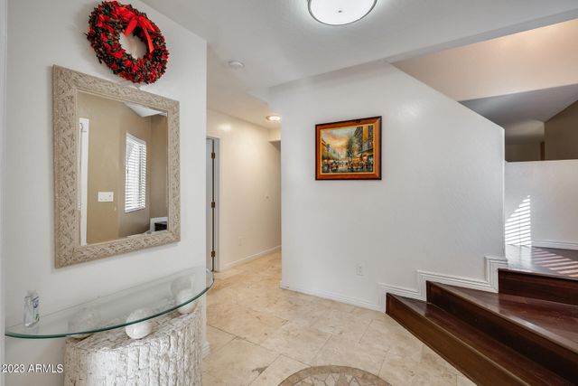 2022 E WAHALLA Lane, Phoenix, AZ 85024