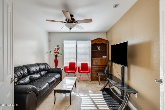 2022 E WAHALLA Lane, Phoenix, AZ 85024