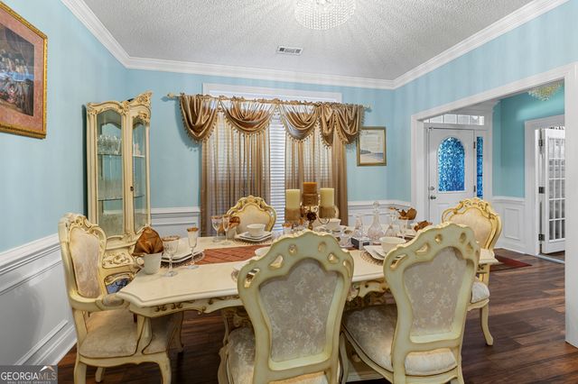 2104 Crest Wood Drive, Conyers, GA 30094