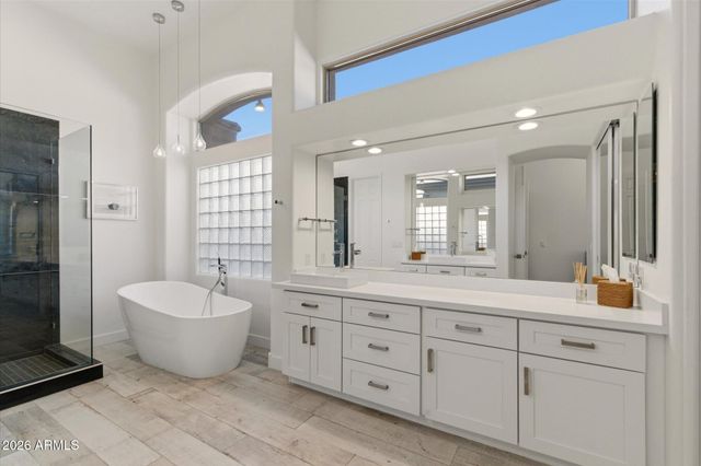 13778 E CHARTER OAK Drive, Scottsdale, AZ 85259