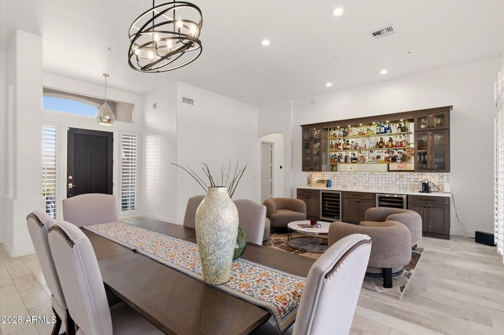 Image 12 of property listing at 13778 E CHARTER OAK Drive, Scottsdale, AZ 85259