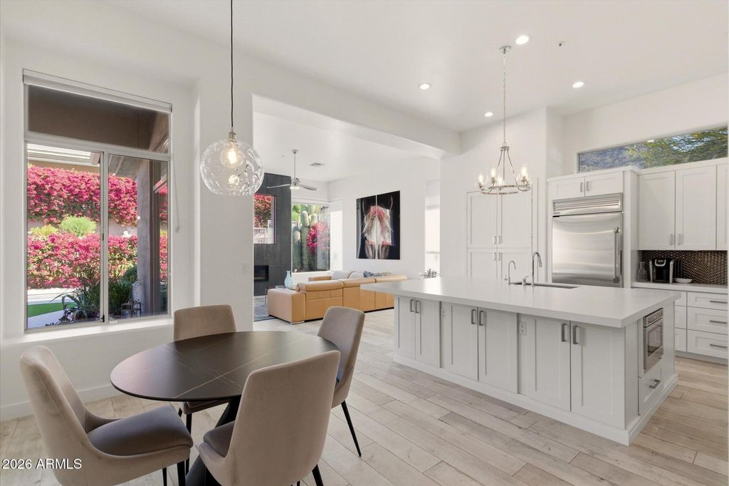 Image 19 of property listing at 13778 E CHARTER OAK Drive, Scottsdale, AZ 85259