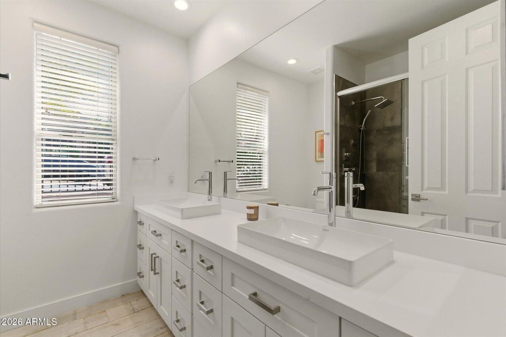 Image 33 of property listing at 13778 E CHARTER OAK Drive, Scottsdale, AZ 85259