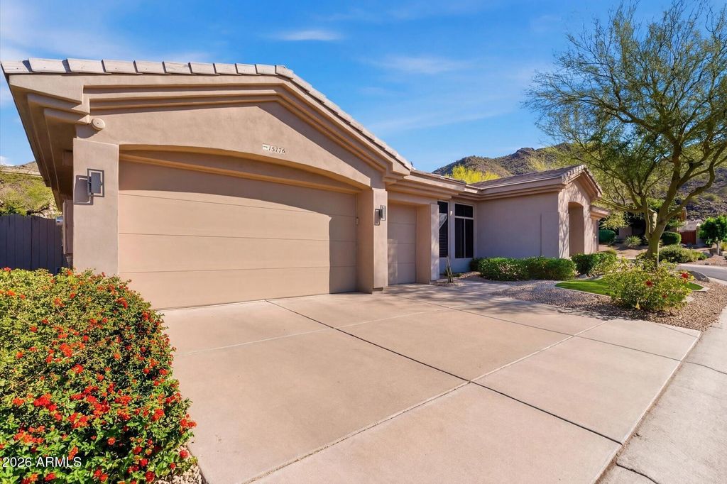 Image 7 of property listing at 13778 E CHARTER OAK Drive, Scottsdale, AZ 85259
