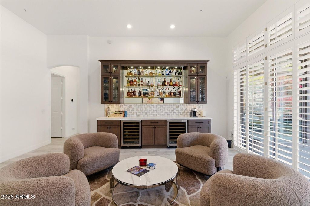 Image 9 of property listing at 13778 E CHARTER OAK Drive, Scottsdale, AZ 85259