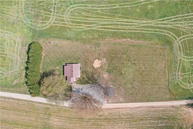 151 Goodall Lane, Dobson, NC 27017