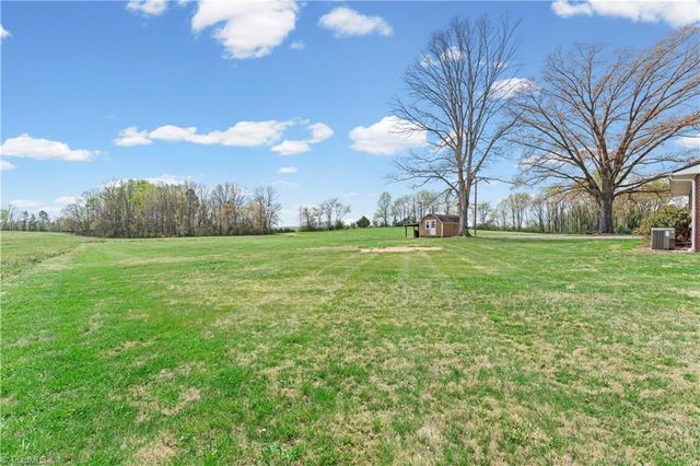 151 Goodall Lane, Dobson, NC 27017