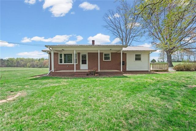151 Goodall Lane, Dobson, NC 27017
