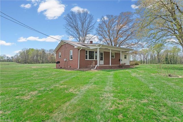 151 Goodall Lane, Dobson, NC 27017