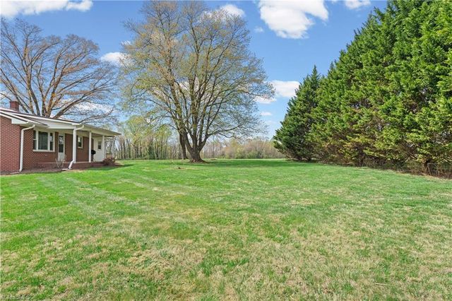 151 Goodall Lane, Dobson, NC 27017