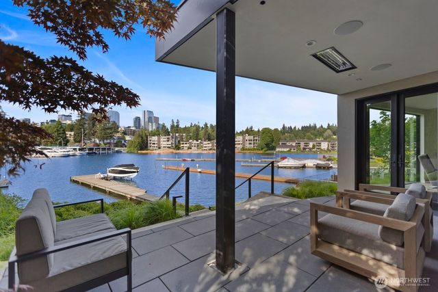 9810 SE Shoreland Drive, Bellevue, WA 98004