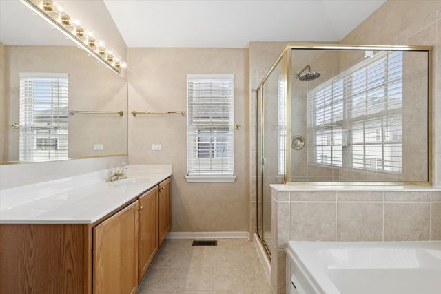 4917 Kimball Lane, Carpentersville, IL 60110