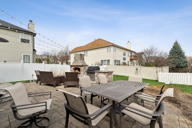 4917 Kimball Lane, Carpentersville, IL 60110